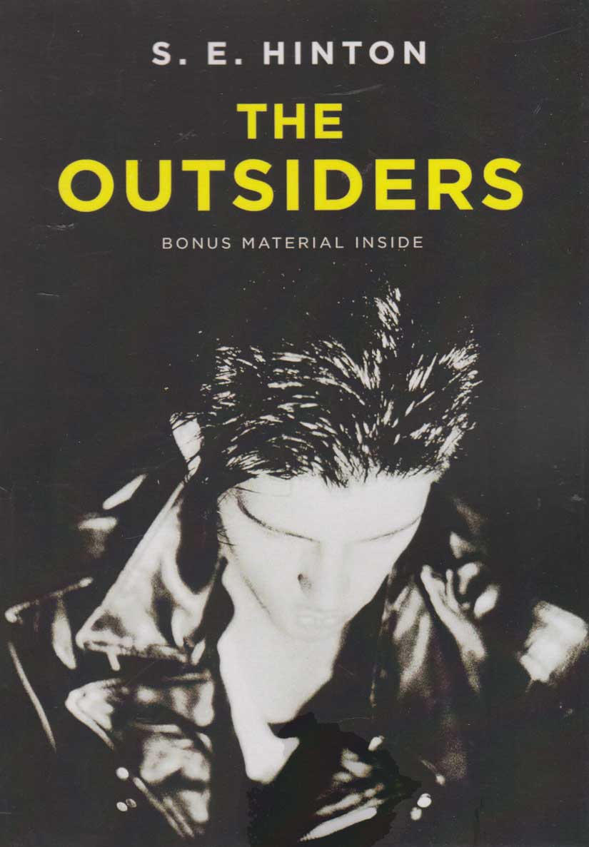  کتاب The Outsiders