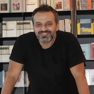 معرفي کتاب هاي هاکان آک دوغان